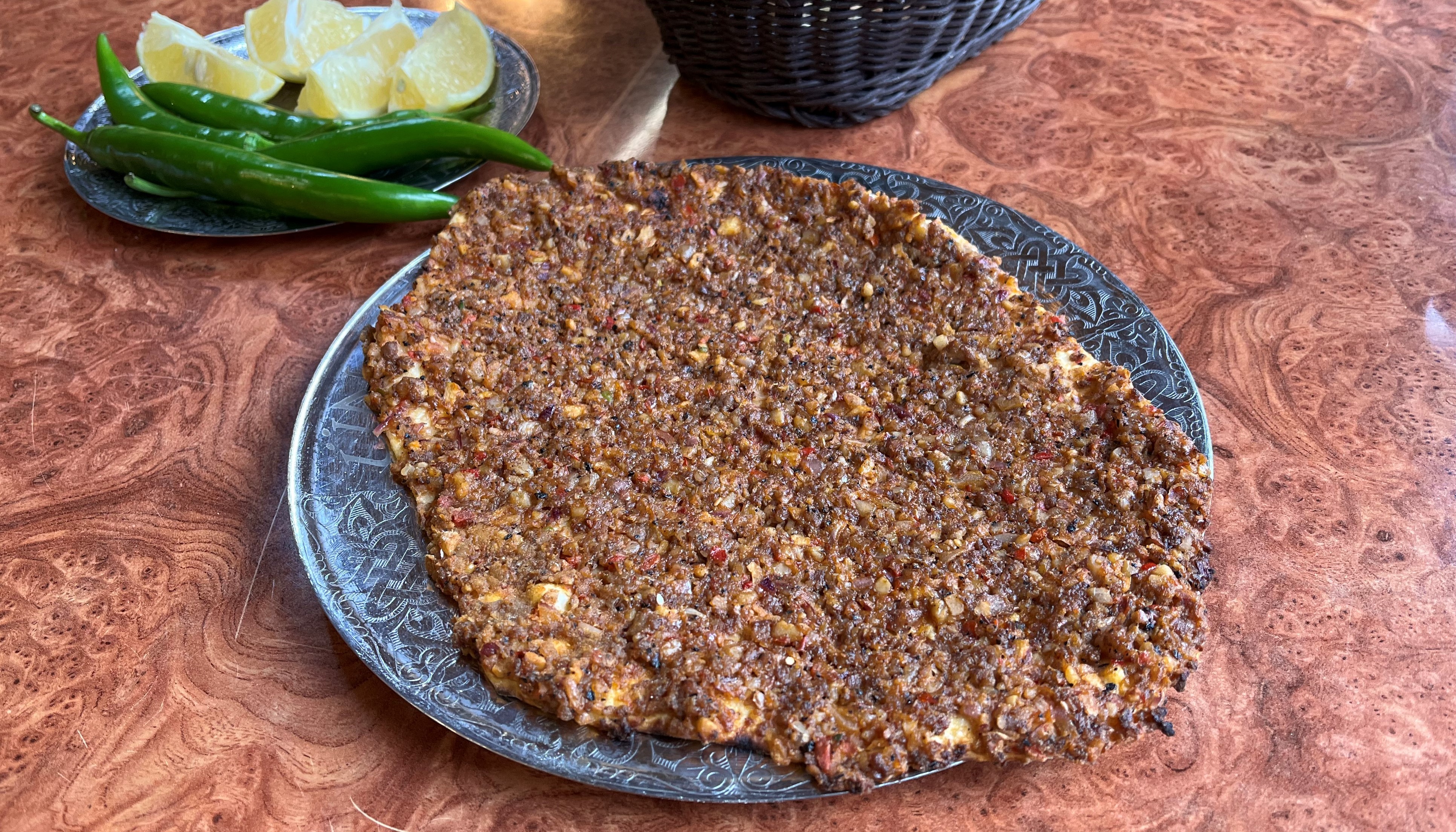 Soğanlı Lahmacun