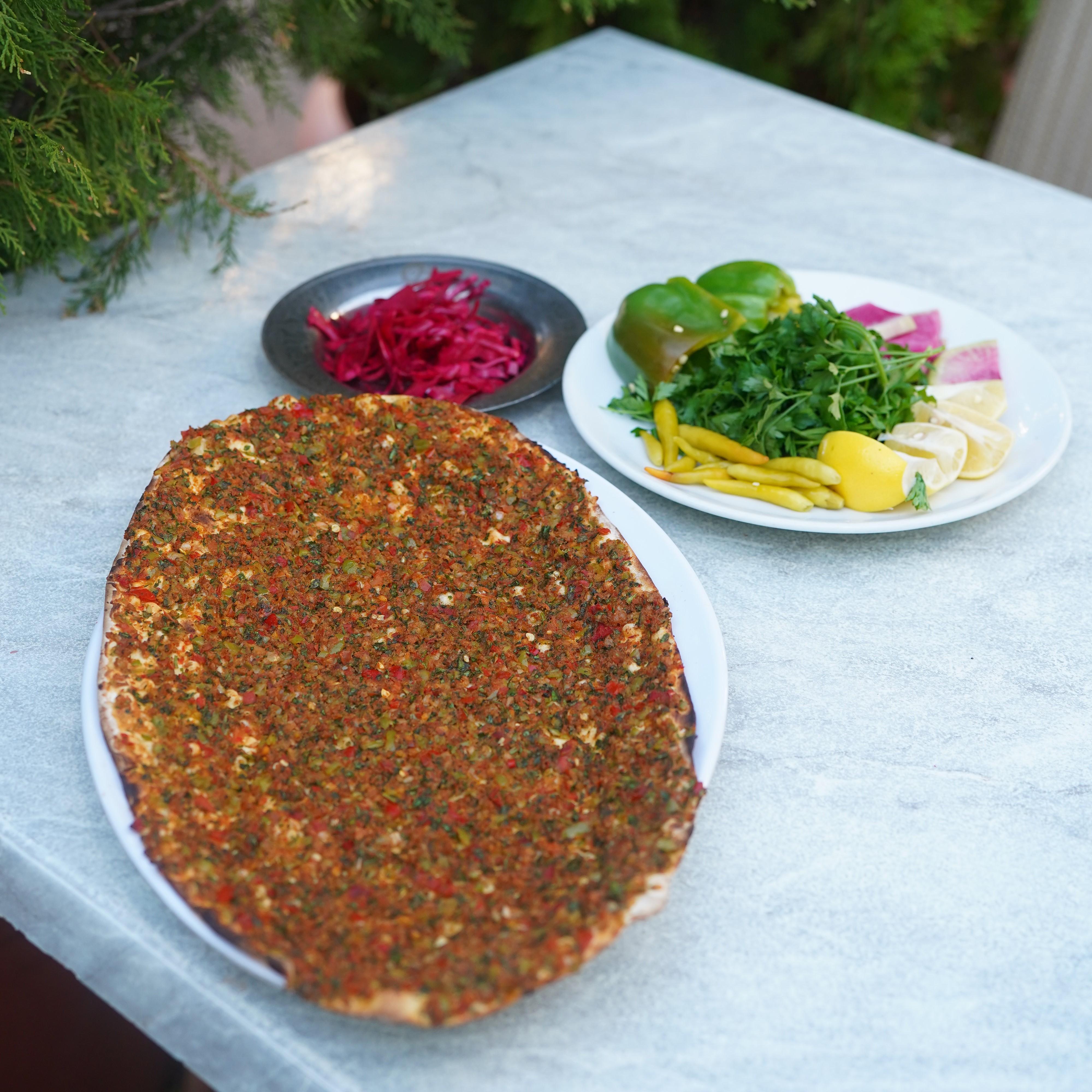 Büyük Lahmacun