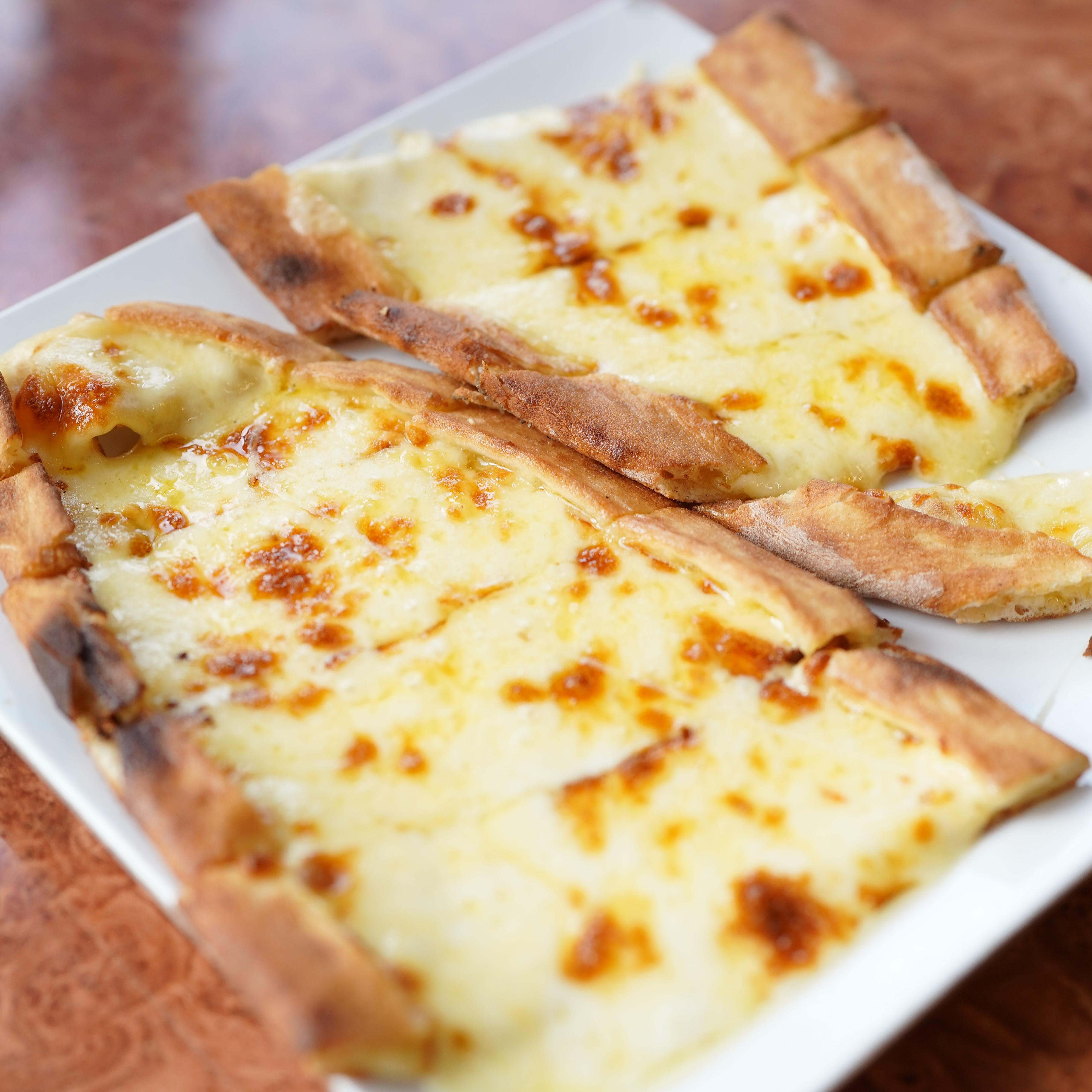 Kaşarlı Pide