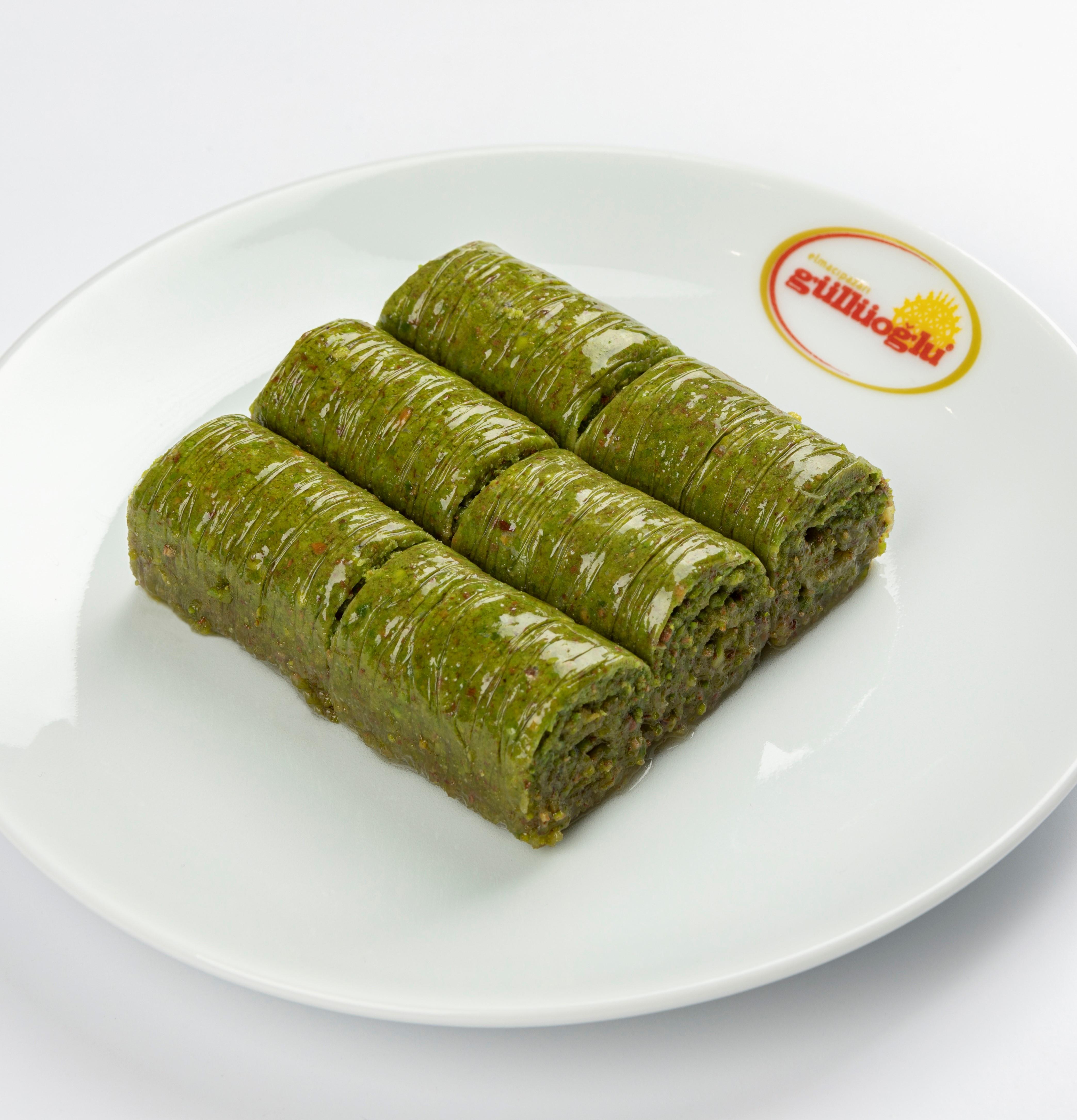 Fıstıklı Dolama (Sarma)